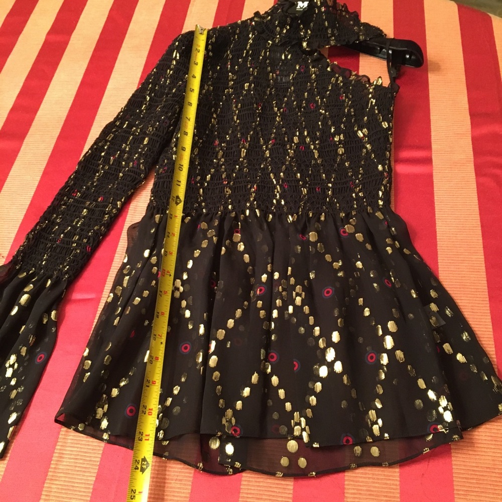 A.L.C. One shoulder one sleeve silk metallic gold thread mock neck top sz.0 - Picture 11 of 15